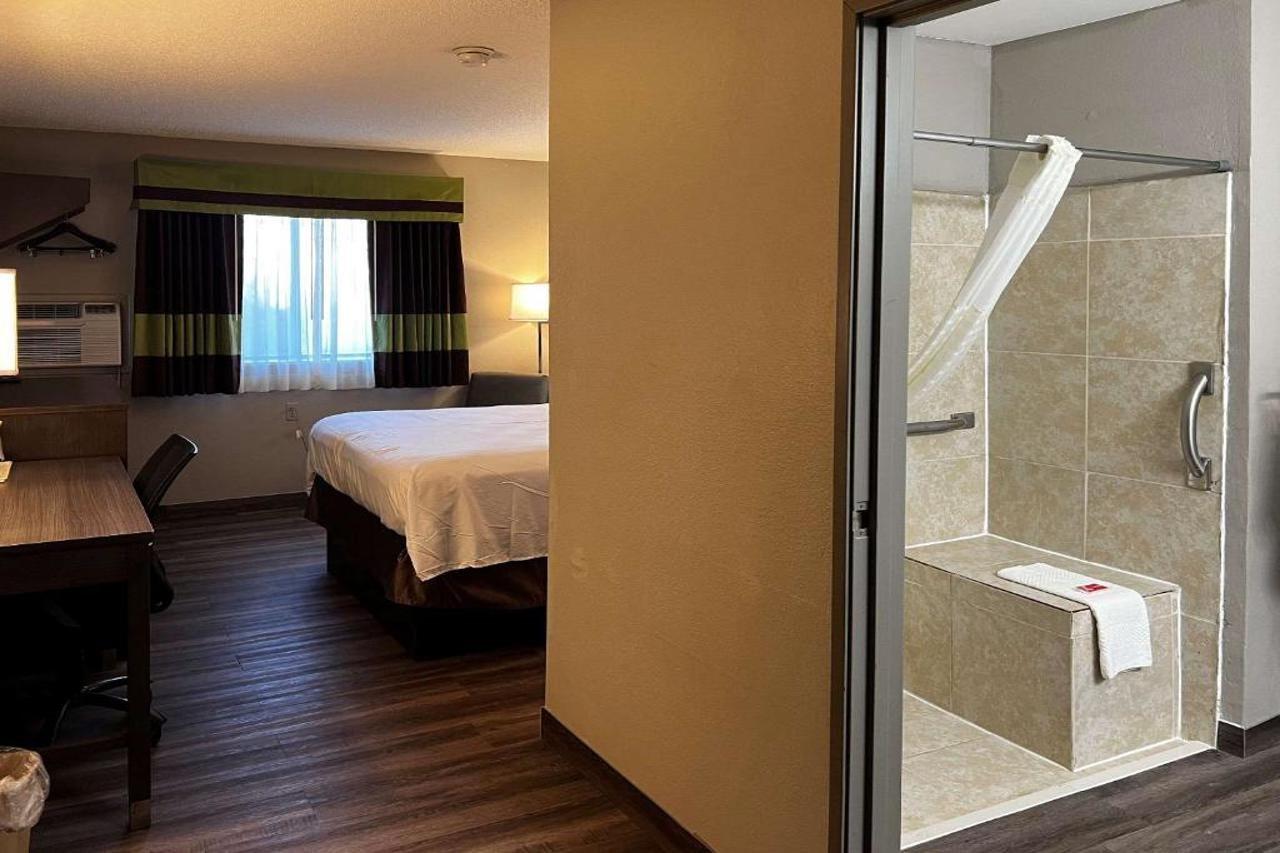 Econo Lodge Spring Lake Dış mekan fotoğraf
